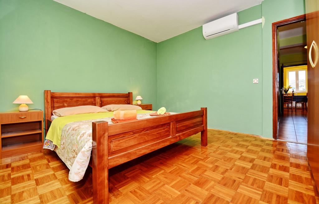 Apartments Sol Солине Екстериор снимка