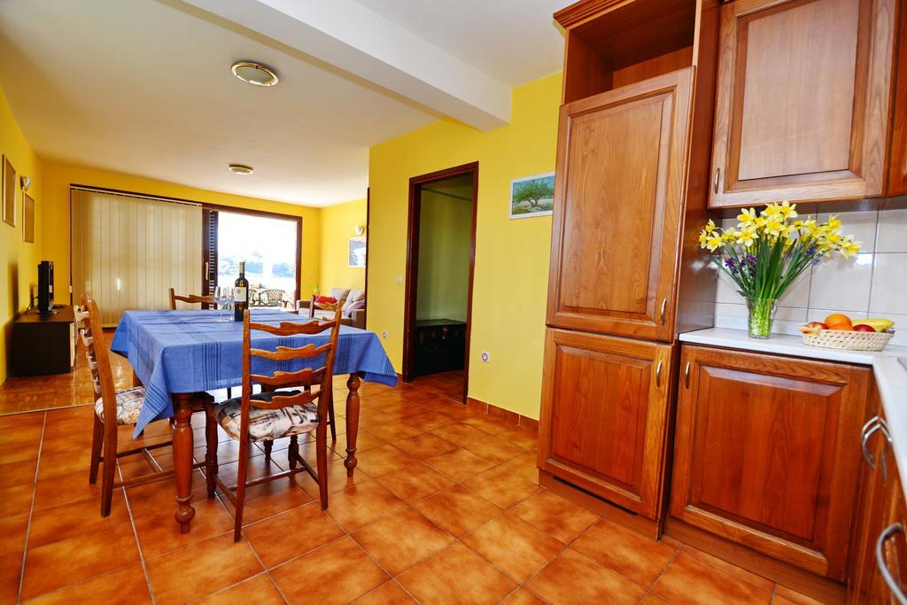 Apartments Sol Солине Екстериор снимка