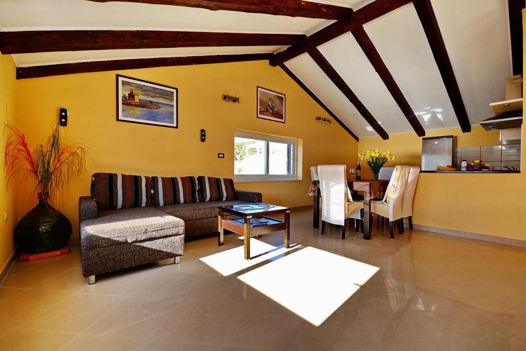 Apartments Sol Солине Екстериор снимка