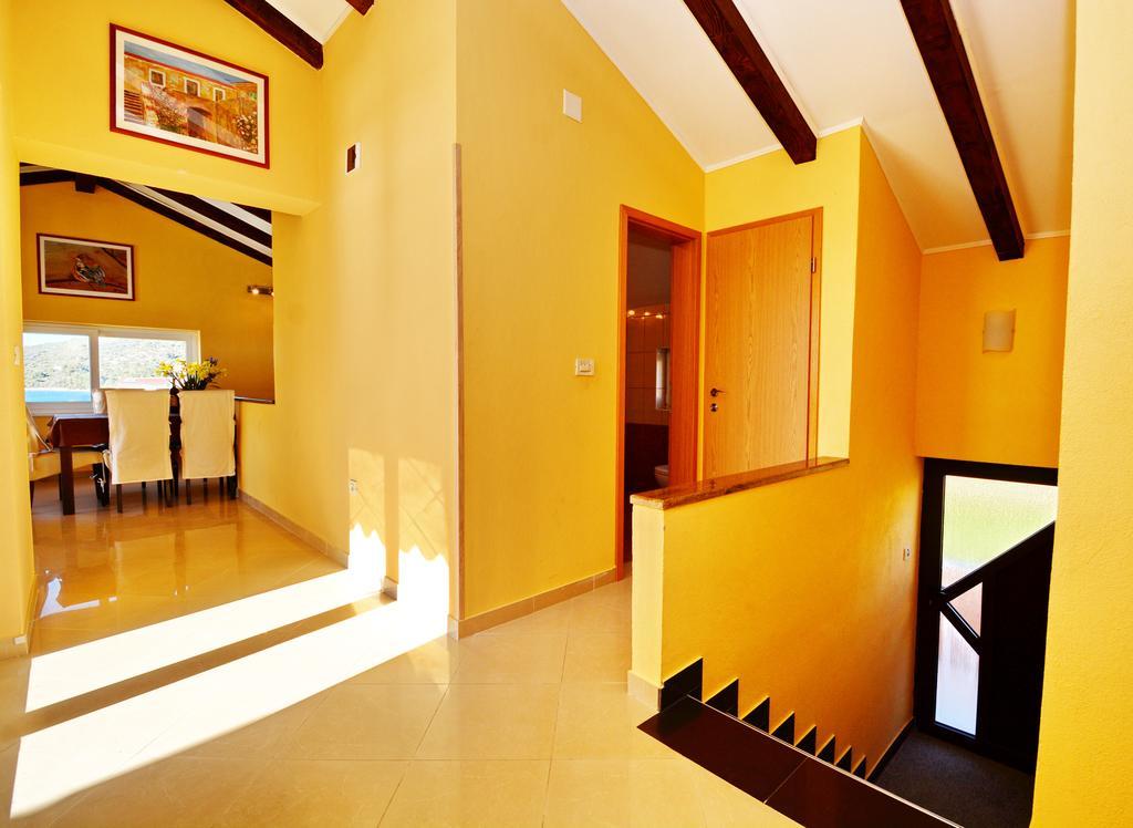 Apartments Sol Солине Екстериор снимка