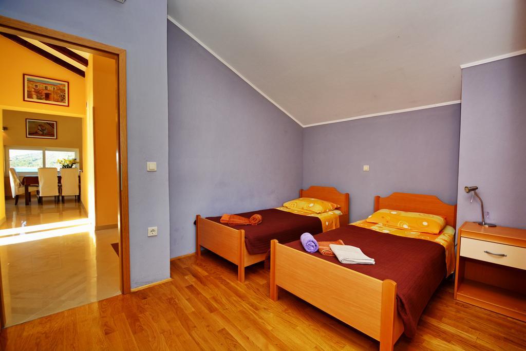 Apartments Sol Солине Екстериор снимка