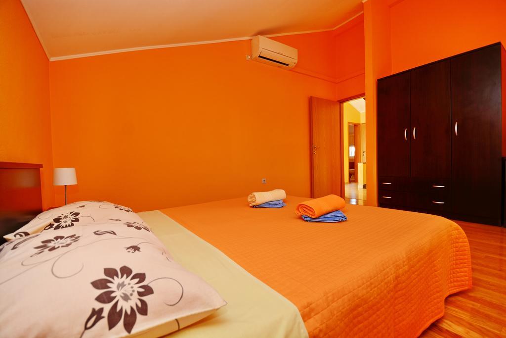 Apartments Sol Солине Екстериор снимка